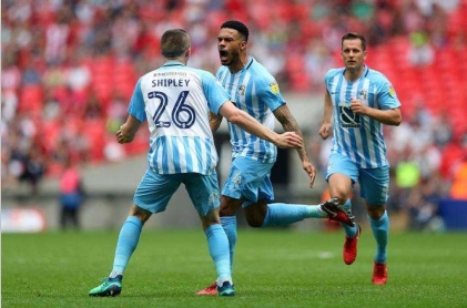 记者:梅西将与巴萨签约10年